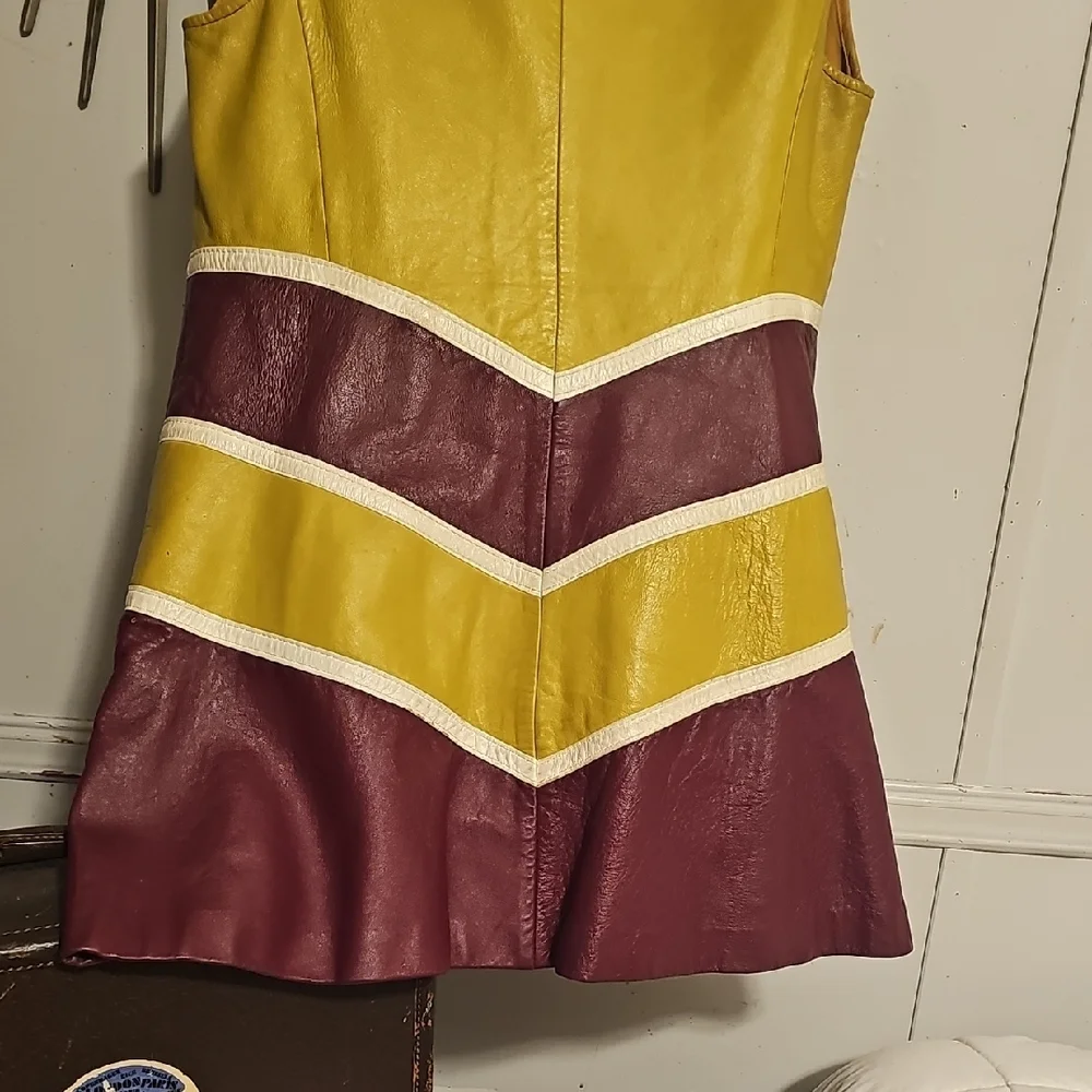 Your opportunity to own Something truely Vintage, 70's  Leather Shift Dress Vest - Picture 8 of 16